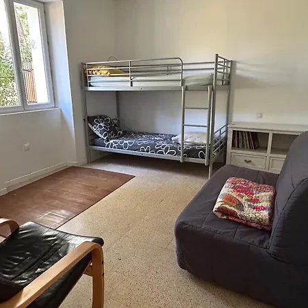 Les Lys 2 Apartment *